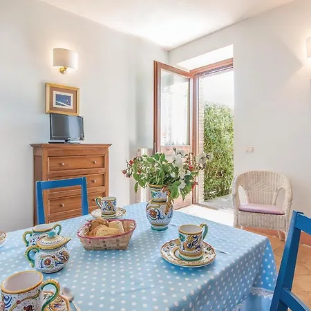 Vista Piscina 公寓